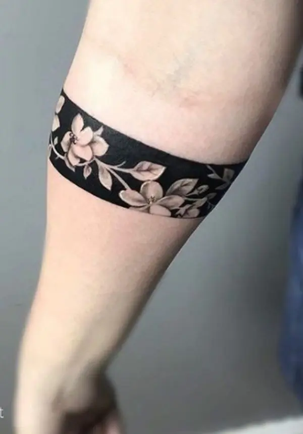 Armband Tattoos Vrouwelijke Betekenis